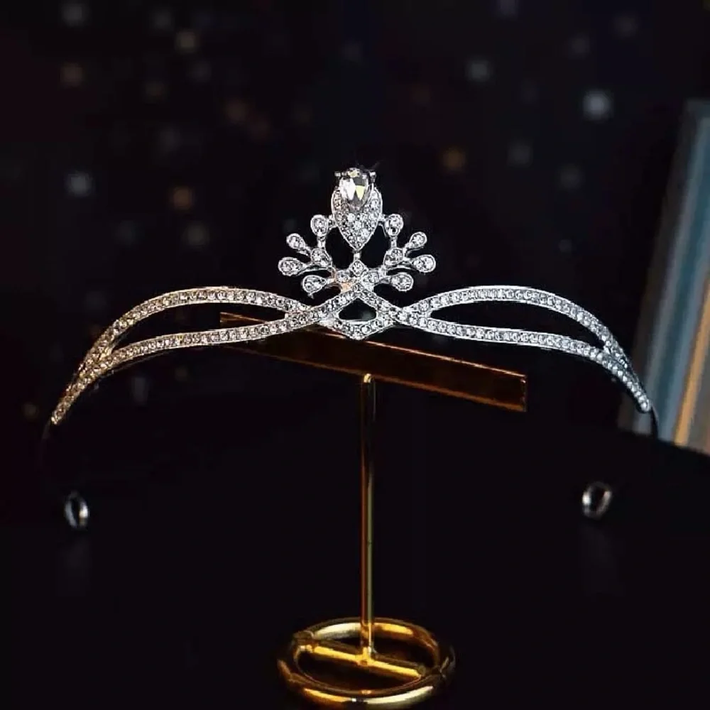 Vintage Silver-Tone Crystal Tiara Hair Accessory